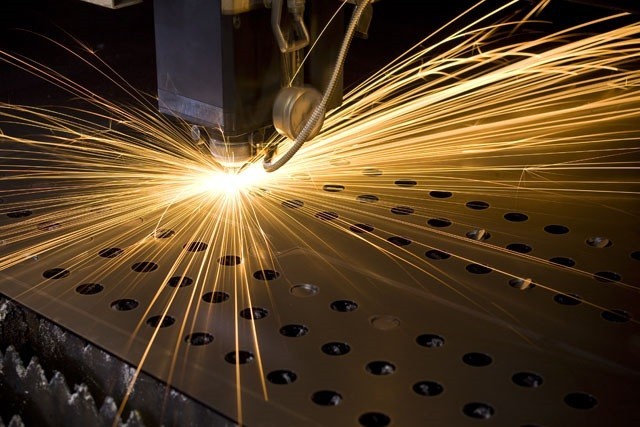 Corte a laser de chapas metálicas